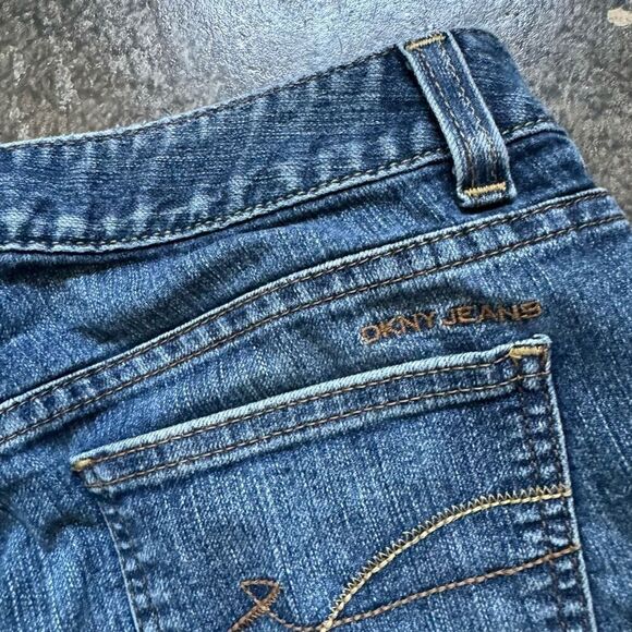 DKNY SOHO Denim Blue Jeans Womens Size 6 Light Wash Medium Wash Preppy - Picture 13 of 16
